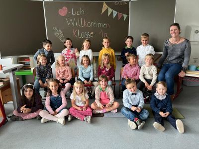 Einschulunh Klasse 1a 2024.jpg
