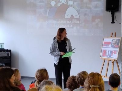 Schmucker_Ansprache_400x300.jpg